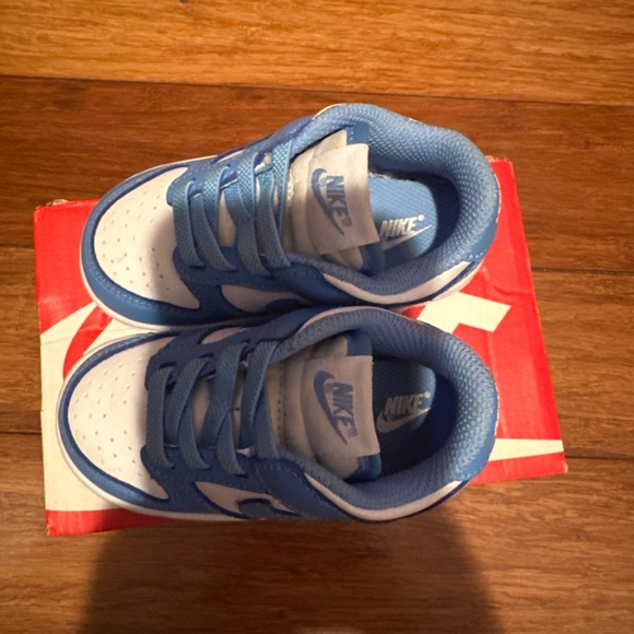 Dunks - Picture 3 of 3